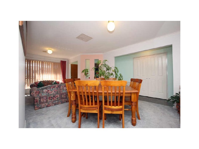 22 Fingleton Crescent, Gordon ACT 2906