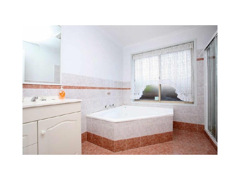 22 Fingleton Crescent, Gordon ACT 2906