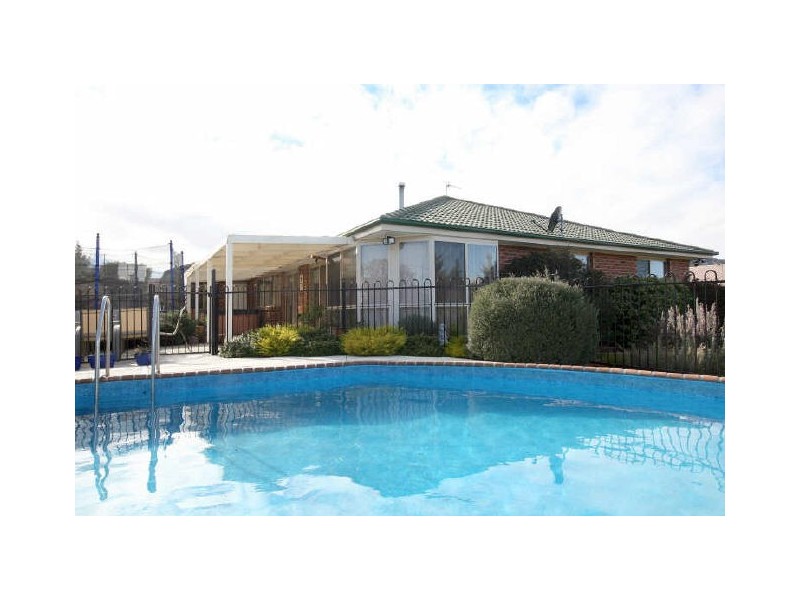 22 Fingleton Crescent, Gordon ACT 2906