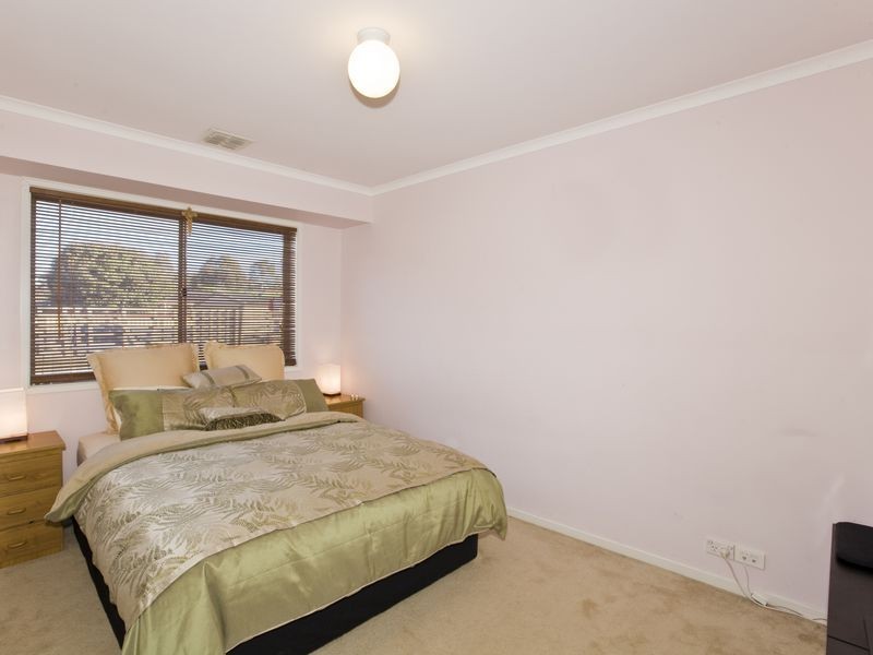 2 Hacke Place, Conder ACT 2906