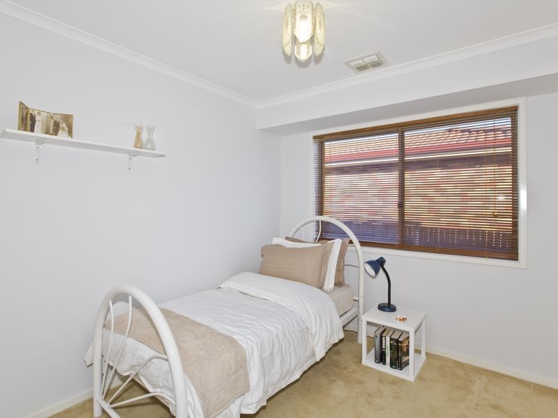 2 Hacke Place, Conder ACT 2906