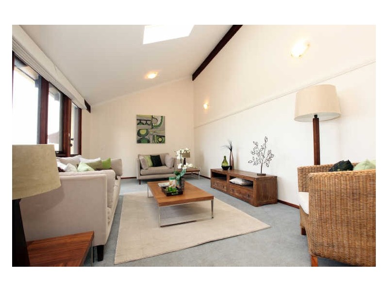 8 Camellia Place, Queanbeyan NSW 2620