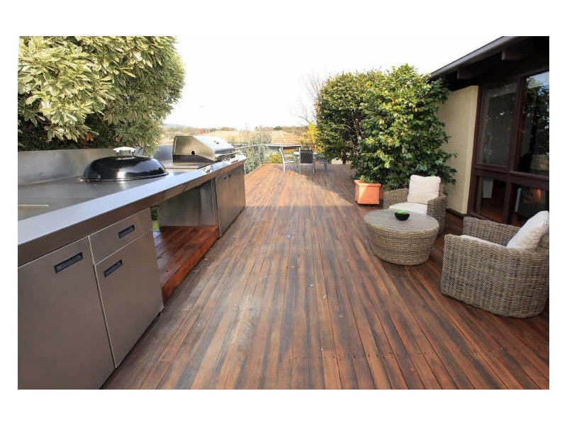 8 Camellia Place, Queanbeyan NSW 2620