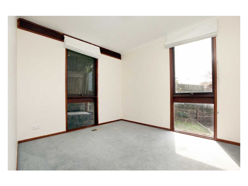 8 Camellia Place, Queanbeyan NSW 2620