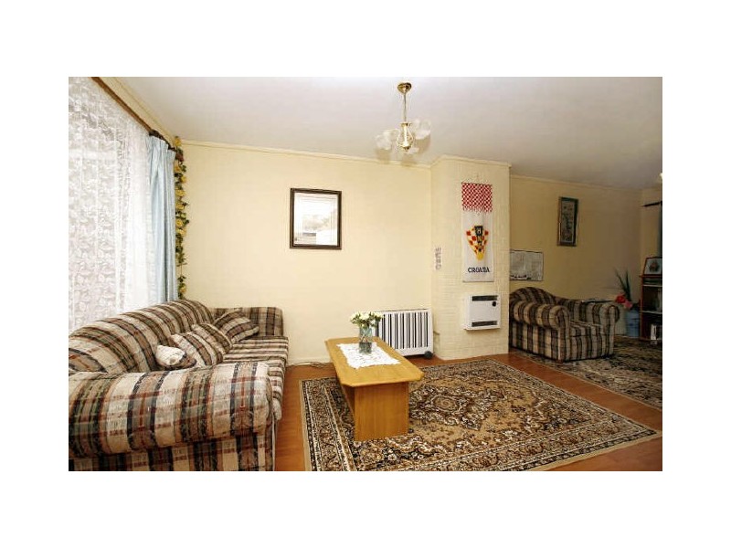 96 Eggleston Crescent, Chifley ACT 2606