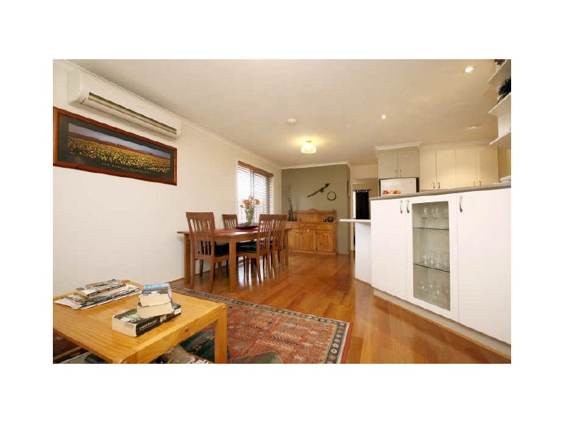 8/32 Sid Barnes Crescent, Gordon ACT 2906