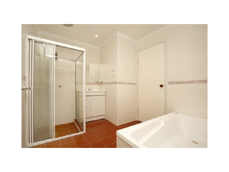 8/32 Sid Barnes Crescent, Gordon ACT 2906