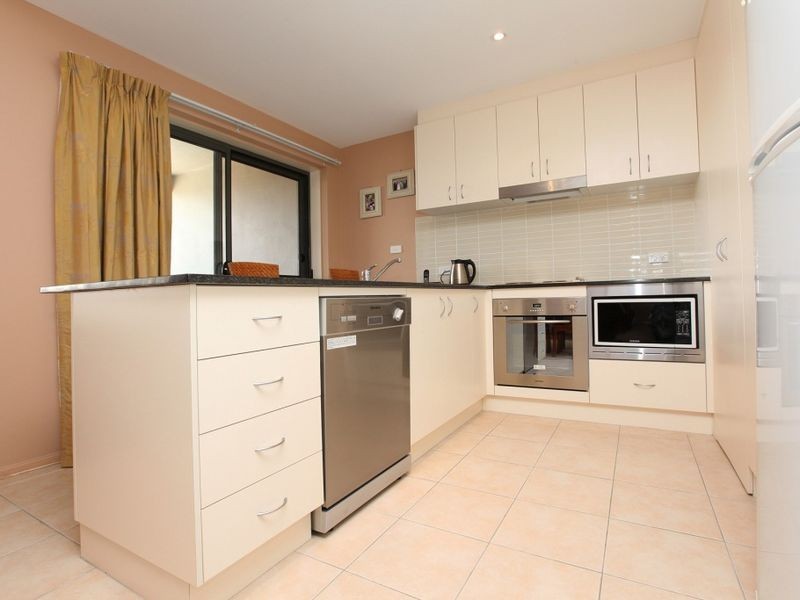 11/2 Eileen Good Street, Greenway ACT 2900