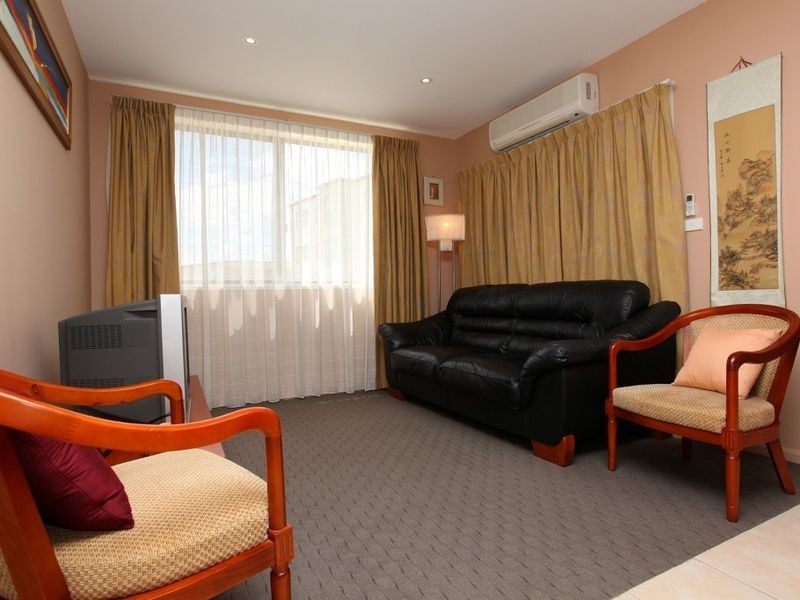 11/2 Eileen Good Street, Greenway ACT 2900