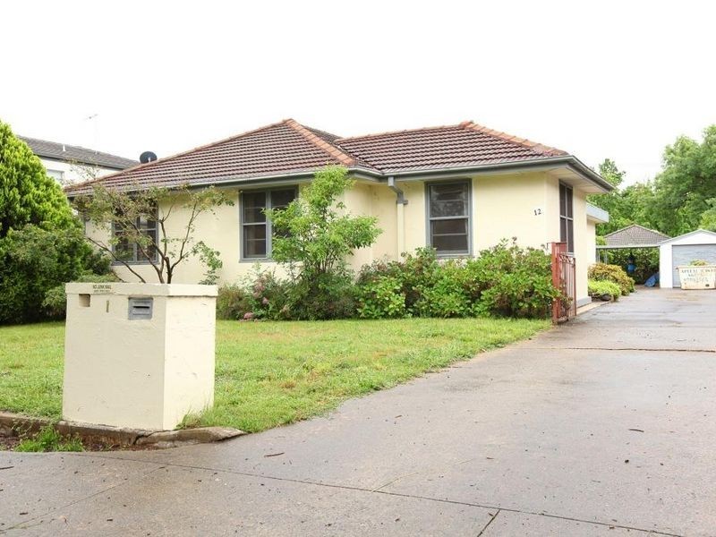 12 Nathan Street, Deakin ACT 2600
