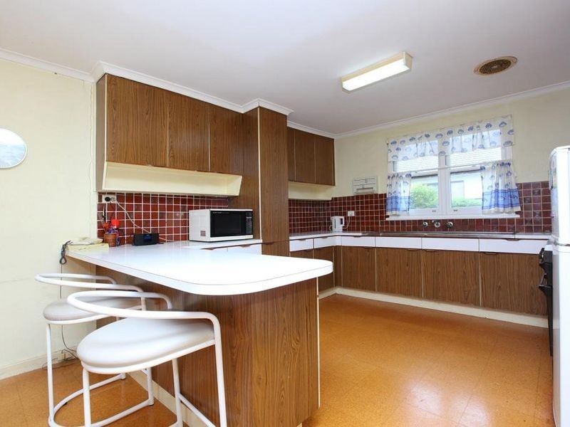 12 Nathan Street, Deakin ACT 2600