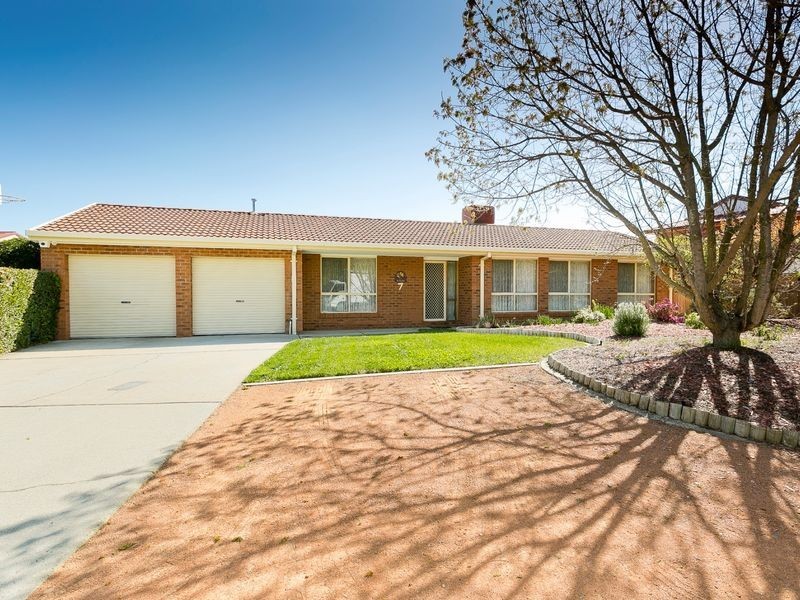 7 Flegg Crescent, Gordon ACT 2906