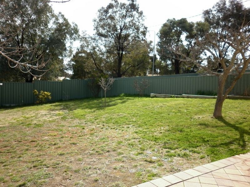 6 Bolton Place, Wanniassa ACT 2903