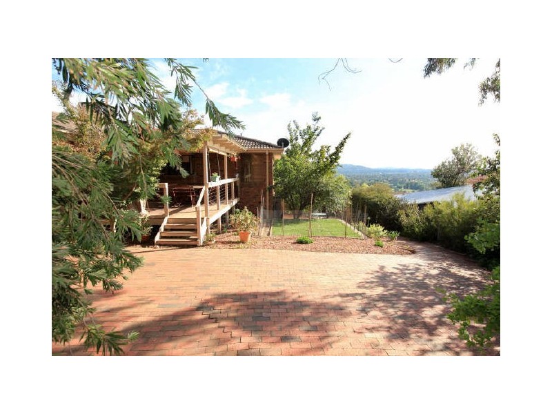 1 Cathie Place, Calwell ACT 2905