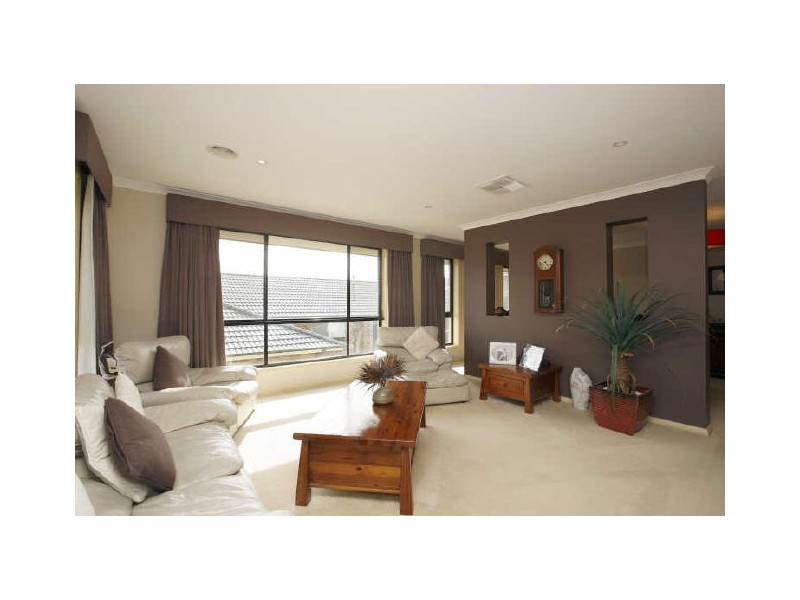 9 Alison Ashby Circuit, Banks ACT 2906