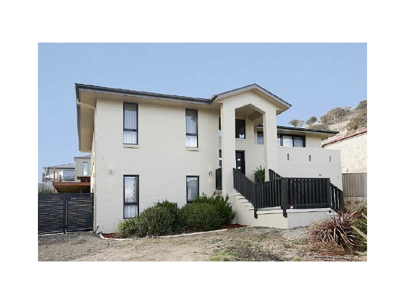 9 Alison Ashby Circuit, Banks ACT 2906