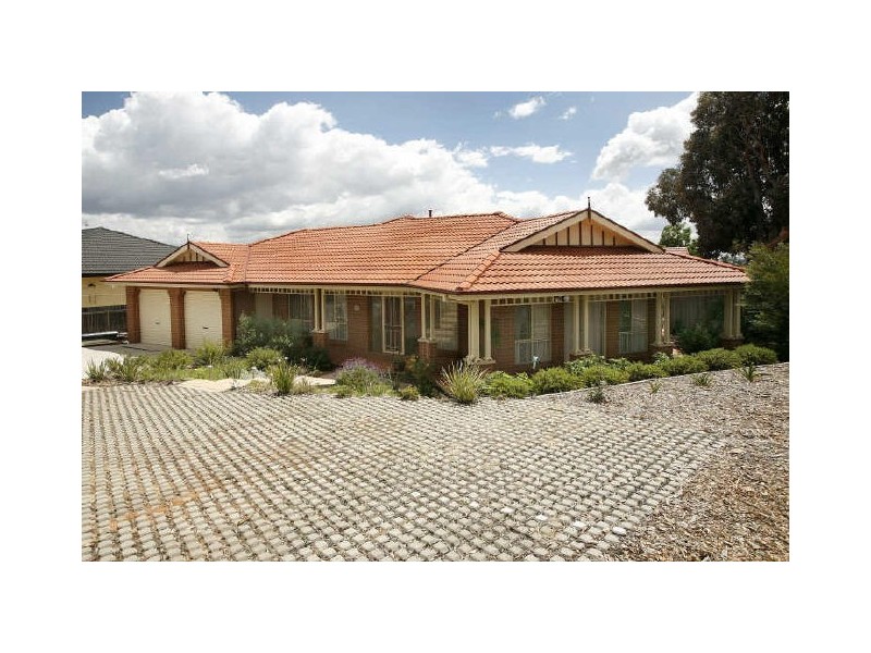 7 Brennan Court, Jerrabomberra NSW 2619