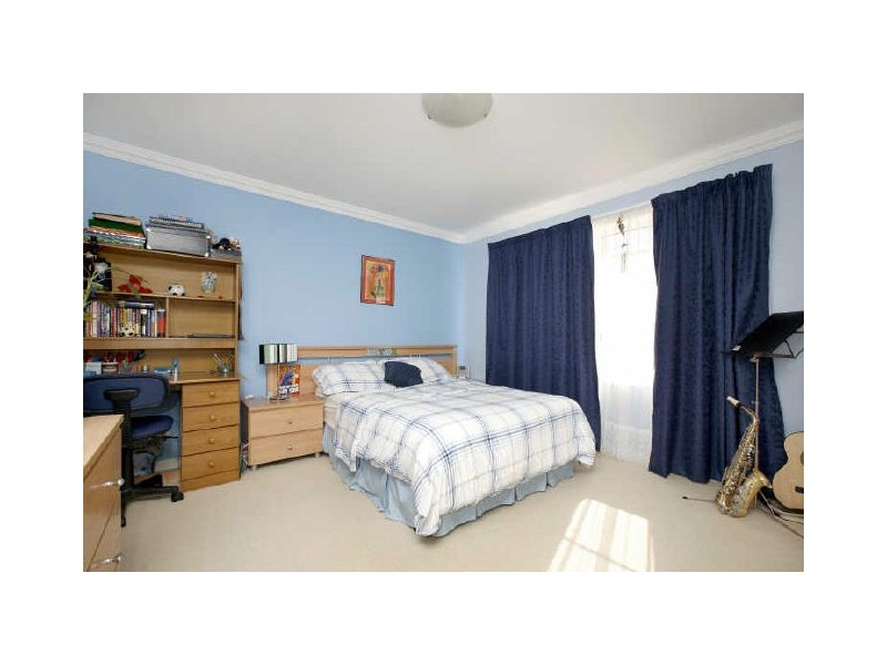 17 Galbraith Close, Banks ACT 2906