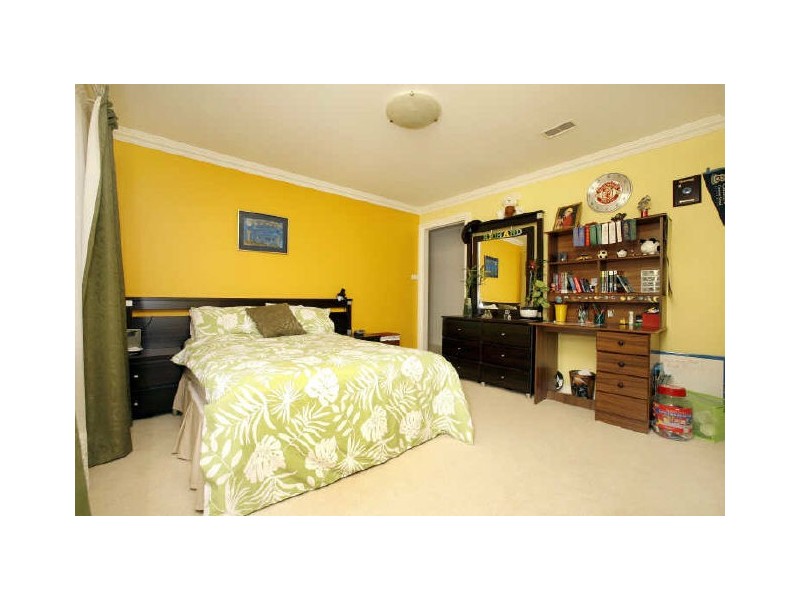 17 Galbraith Close, Banks ACT 2906