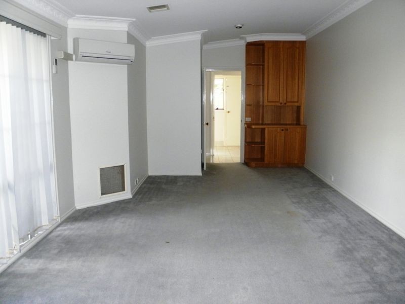 11/3 Derrington Crescent, Bonython ACT 2905