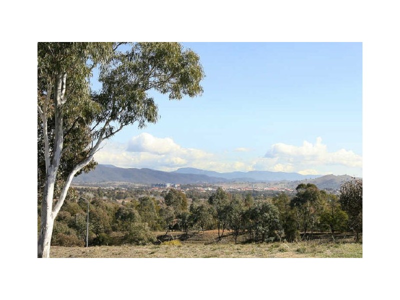 32 Johnstone Circuit, Calwell ACT 2905