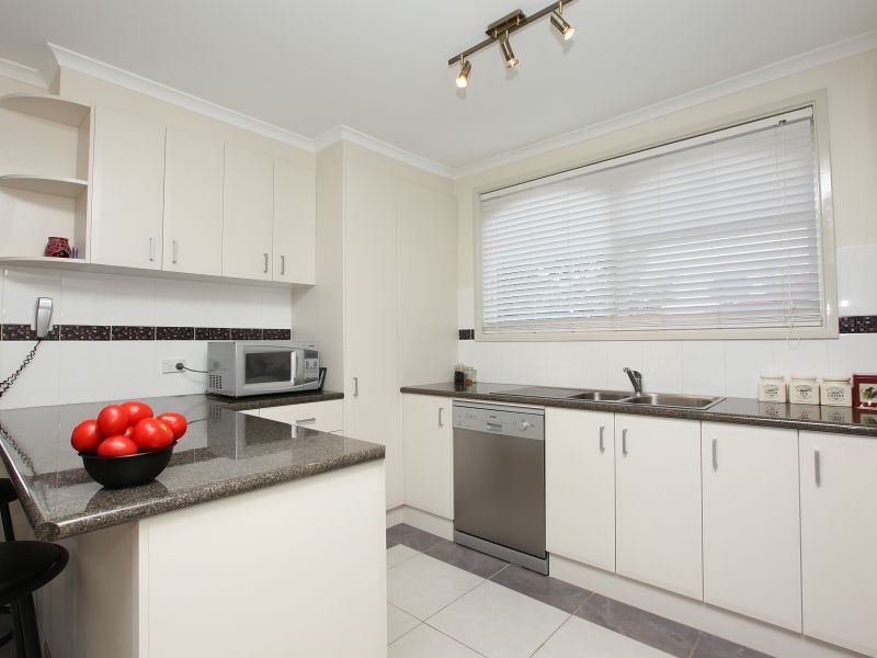 6 Frankland Street, Holder ACT 2611