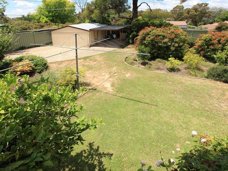 6 Frankland Street, Holder ACT 2611