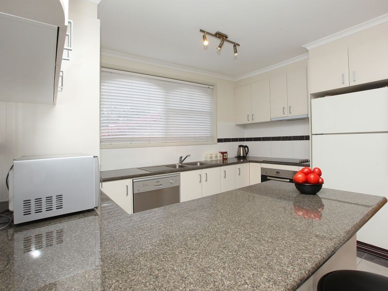 6 Frankland Street, Holder ACT 2611