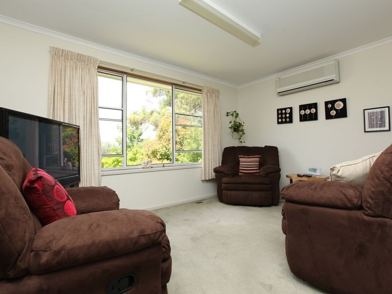 6 Frankland Street, Holder ACT 2611