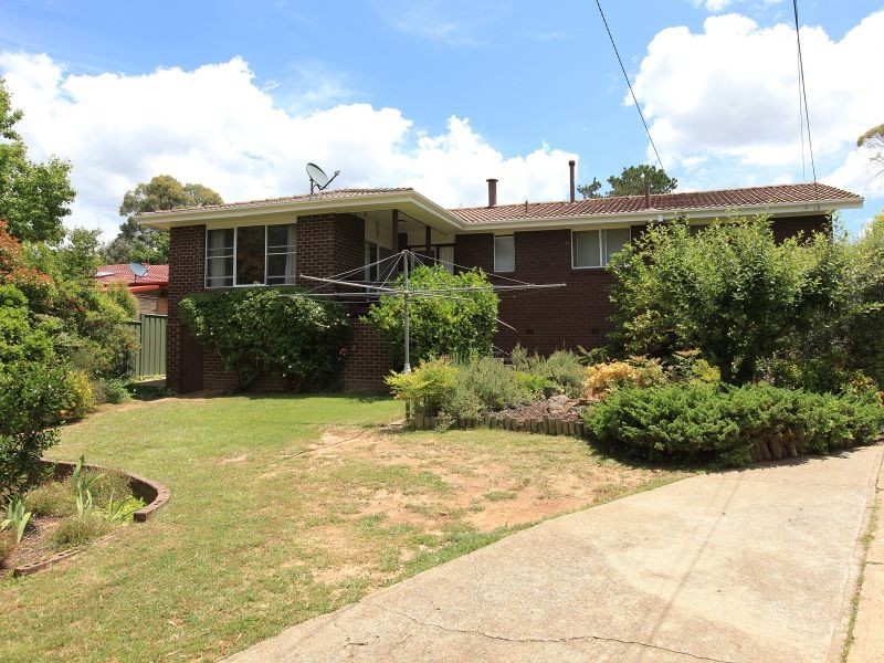6 Frankland Street, Holder ACT 2611