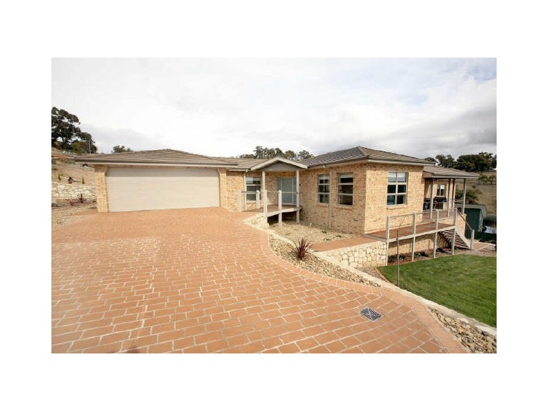 30 Waterfall Drive, Jerrabomberra NSW 2619