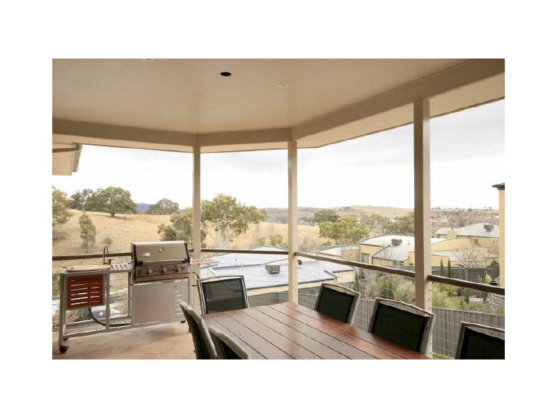 30 Waterfall Drive, Jerrabomberra NSW 2619