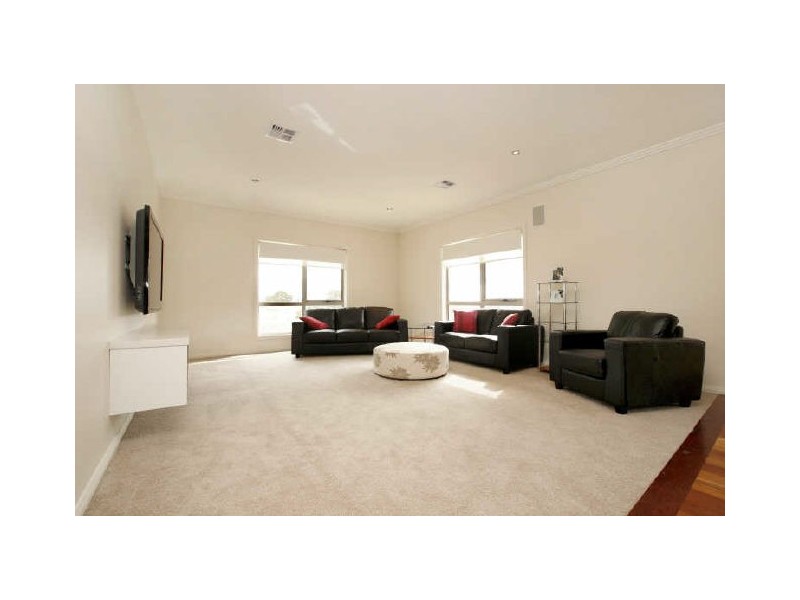 30 Waterfall Drive, Jerrabomberra NSW 2619