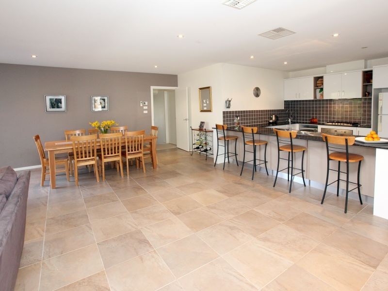 10 Emanuel Place, Conder ACT 2906