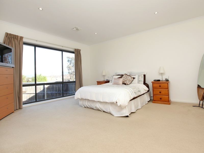 10 Emanuel Place, Conder ACT 2906