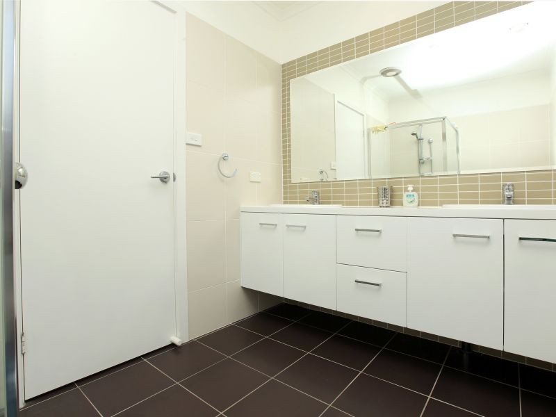 10 Emanuel Place, Conder ACT 2906