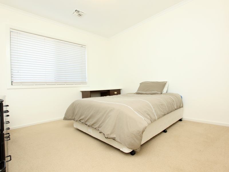 10 Emanuel Place, Conder ACT 2906