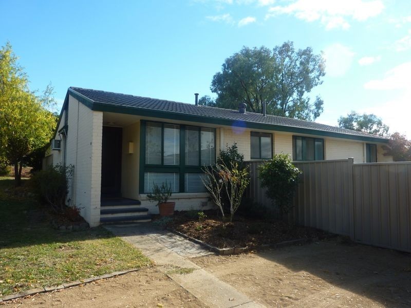 16 Carleton Street, Kambah ACT 2902