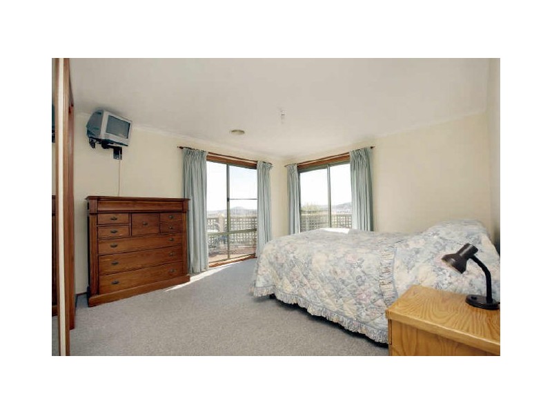 18 Shean Place, Gordon ACT 2906