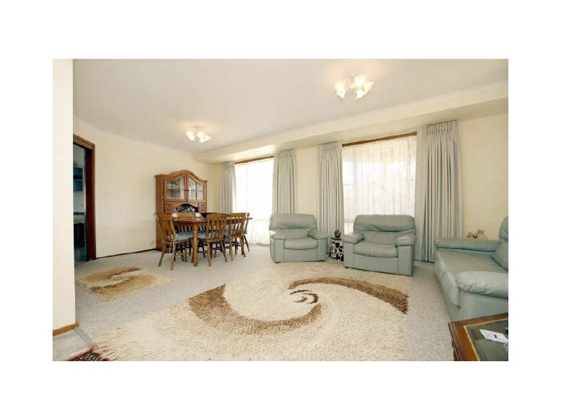 18 Shean Place, Gordon ACT 2906