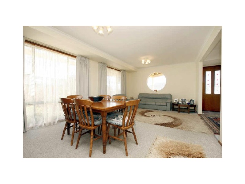 18 Shean Place, Gordon ACT 2906