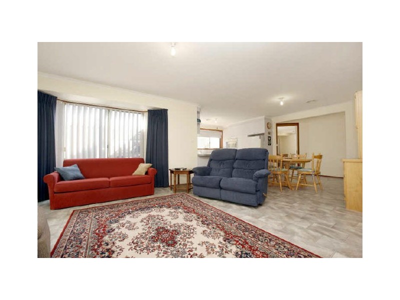 18 Shean Place, Gordon ACT 2906