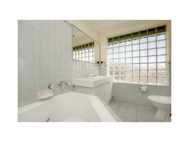 18 Shean Place, Gordon ACT 2906
