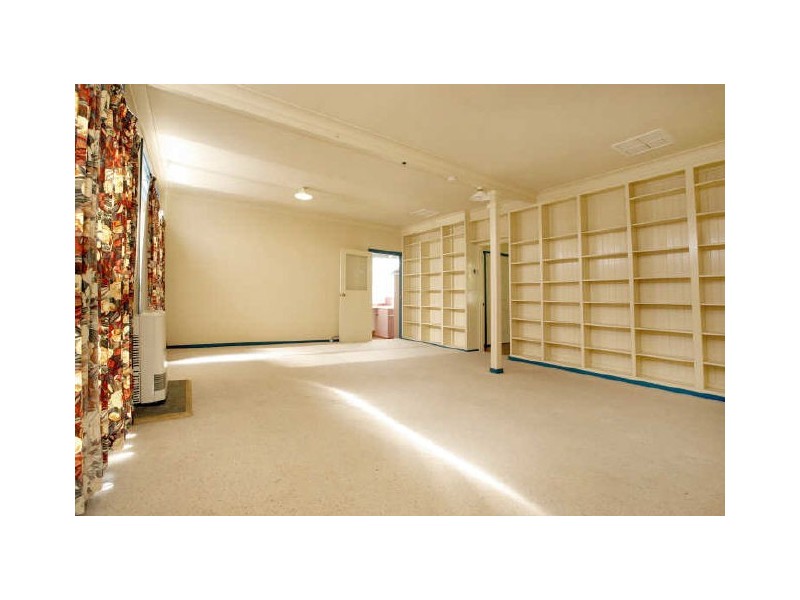 33 Brereton Street, Queanbeyan NSW 2620