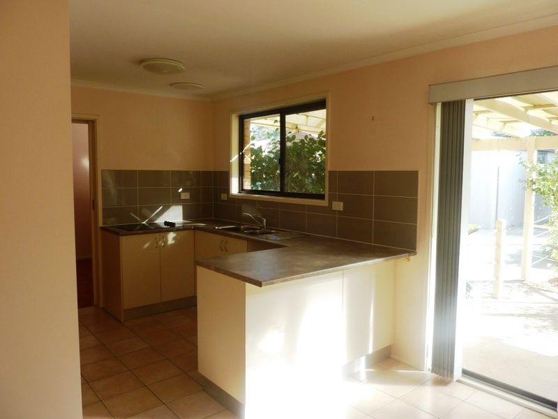 10 Whitfeld Street, Monash ACT 2904