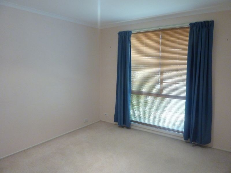 10 Whitfeld Street, Monash ACT 2904