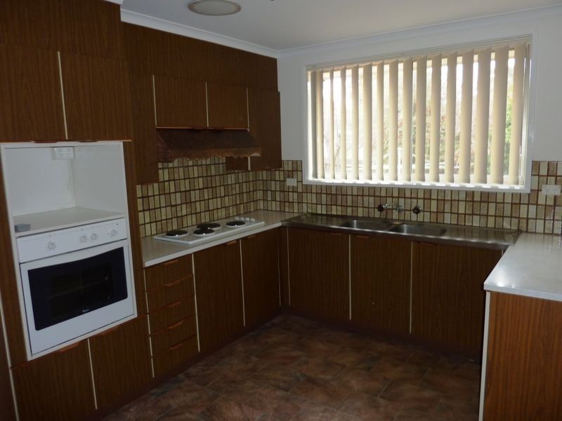 24 Illingworth Street, Wanniassa ACT 2903