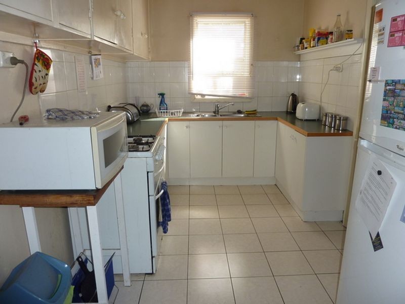 Room 3/28 Meredith Street, Queanbeyan NSW 2620