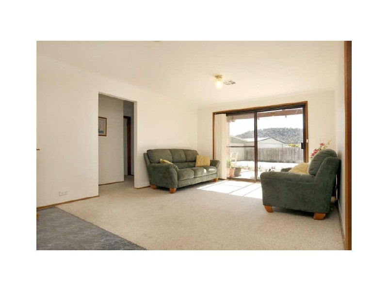 5 Ironbark Crescent, Banks ACT 2906