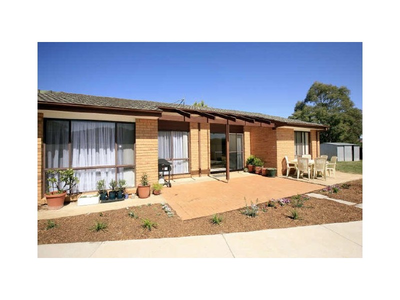 5 Ironbark Crescent, Banks ACT 2906